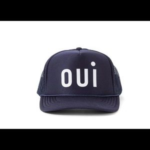 Clare v “oui” navy trucker hat.